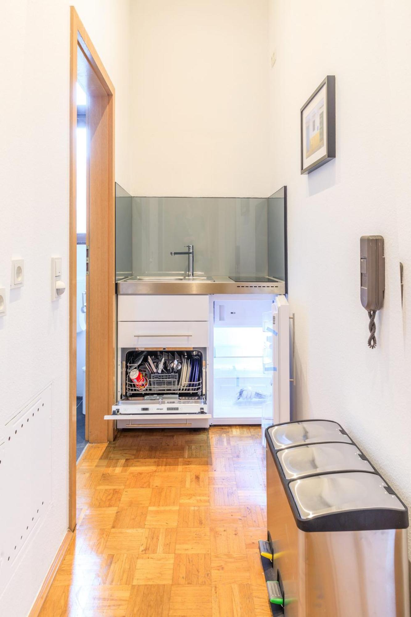 Charming City Apartment With Parking Spot Würzburg Esterno foto